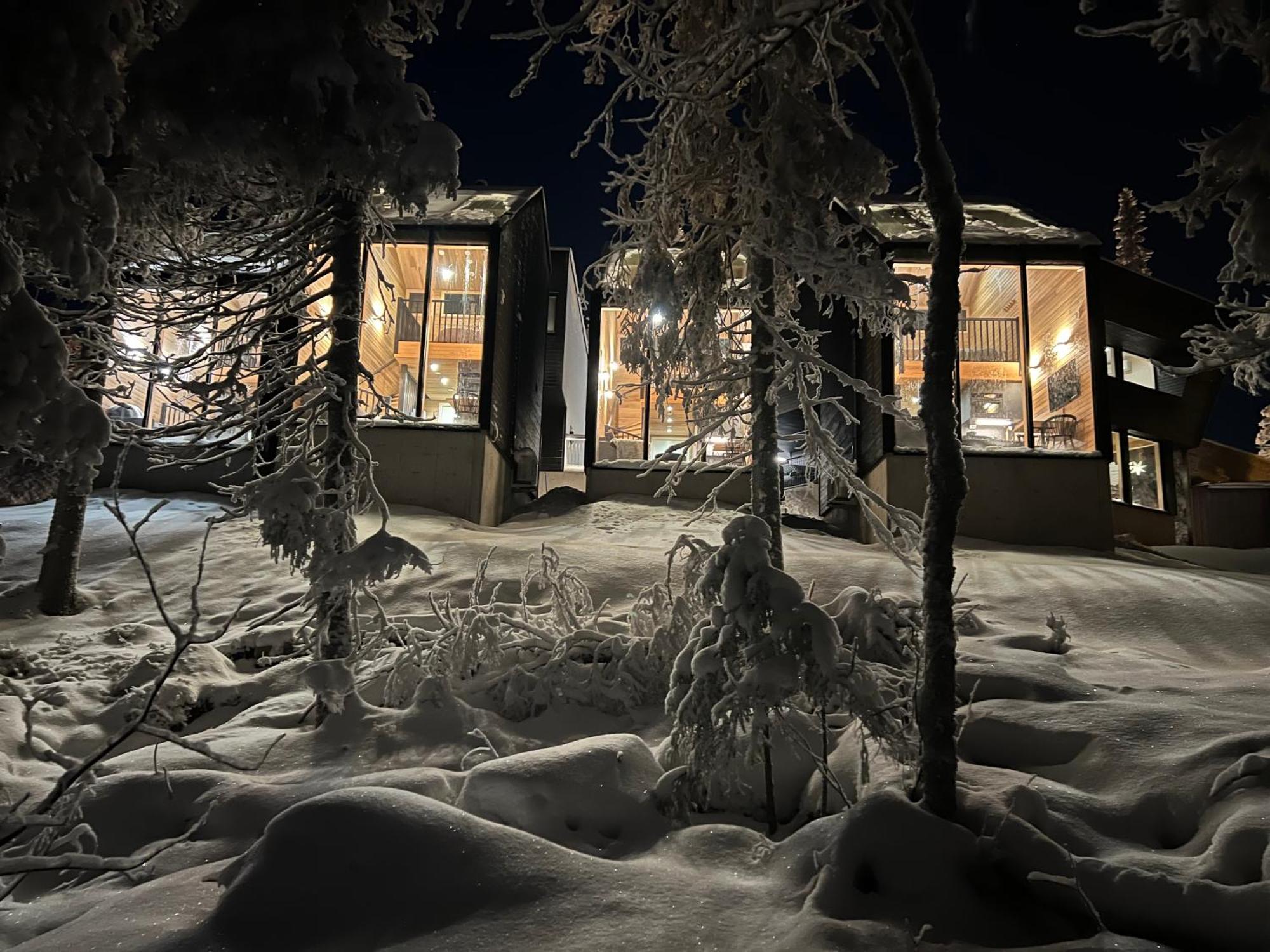 Semesterbostad Auroras Poelloe *